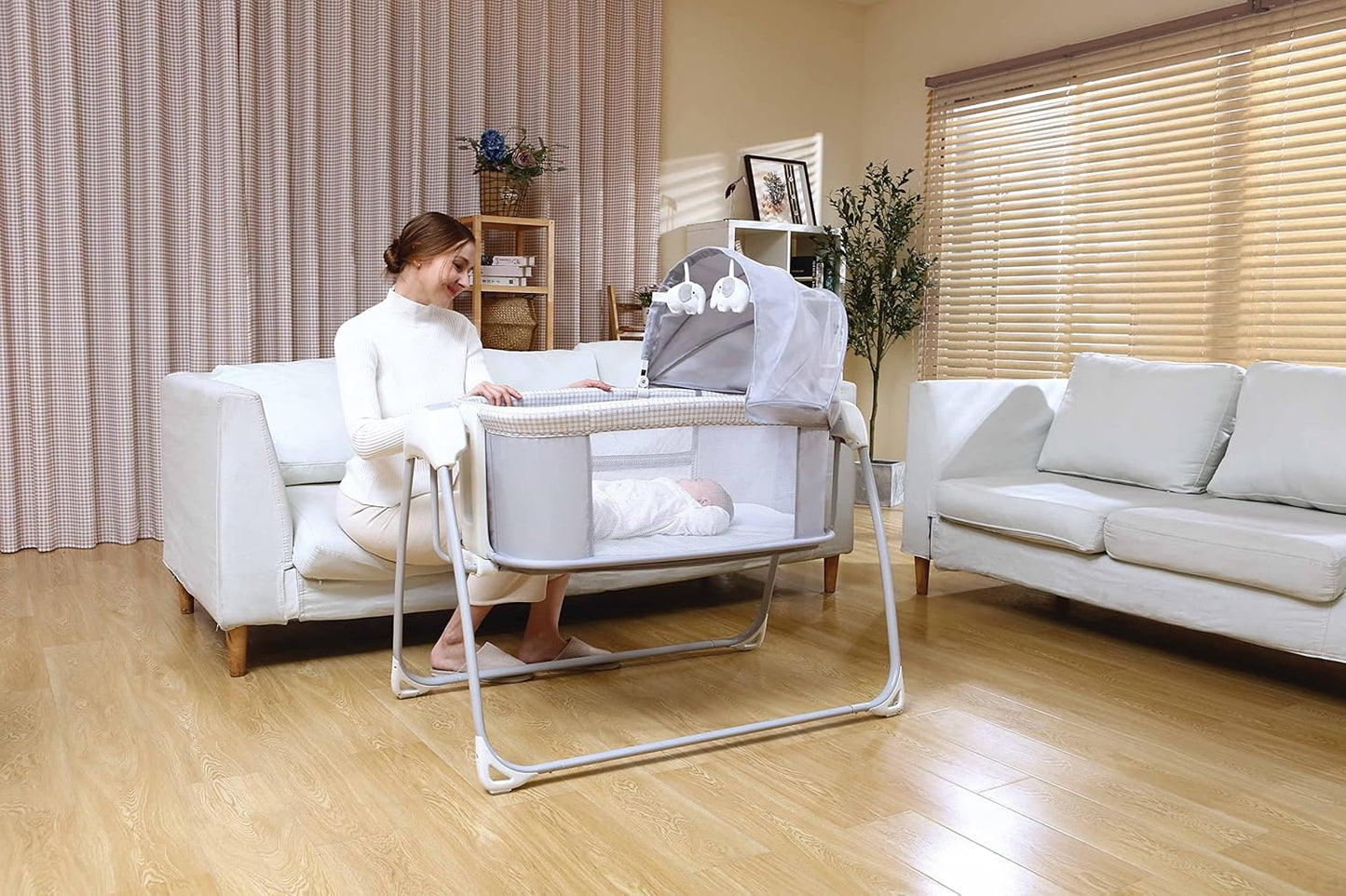 Mastela Deluxe 4 in 1 Bassinet, Cradle Swing & Bedside Sleeper