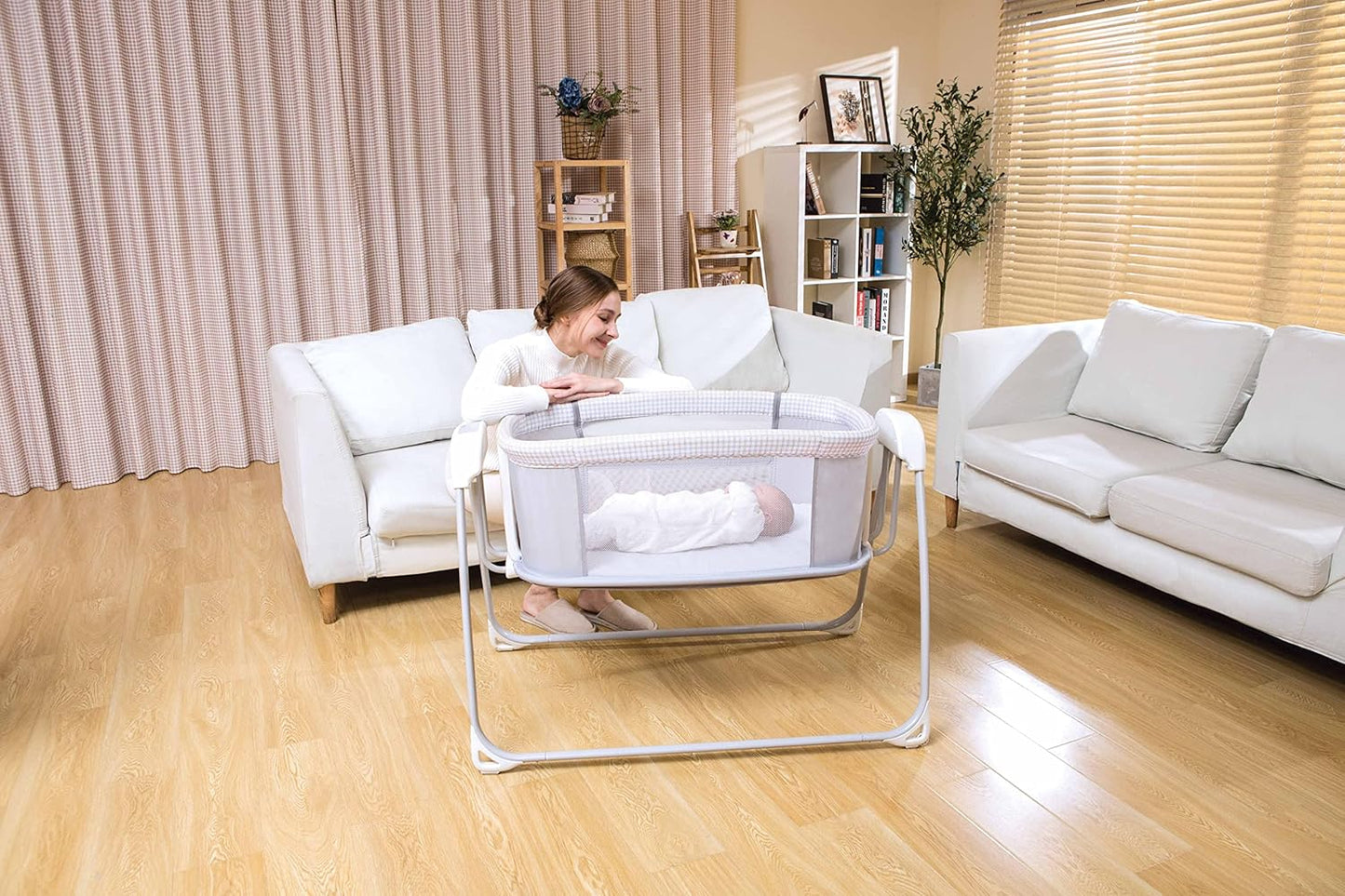 Mastela Deluxe 4 in 1 Bassinet, Cradle Swing & Bedside Sleeper